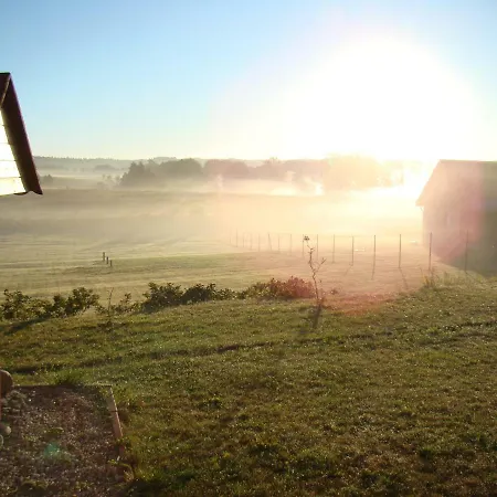 別荘 Zagroda Warminska Pszczola