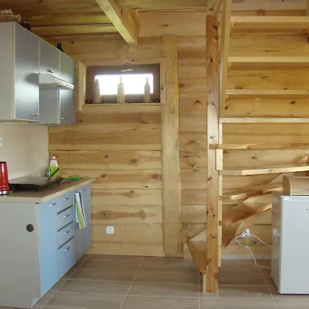 別荘 Zagroda Warminska Pszczola *